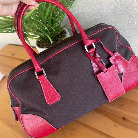 Authentic Prada tote bag🧰🧰🧰🧰 - Picture 14 of 16